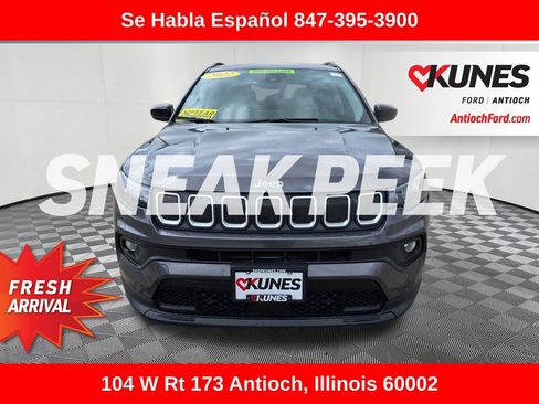 Used 2022 Jeep Compass Latitude w/ Convenience Group AWD/4WD image 2