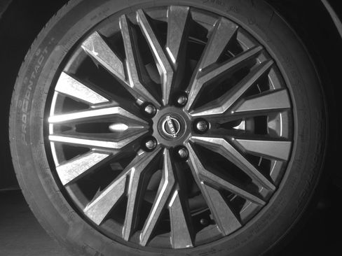 Used 2025 Nissan Altima 2.5 SV image 13