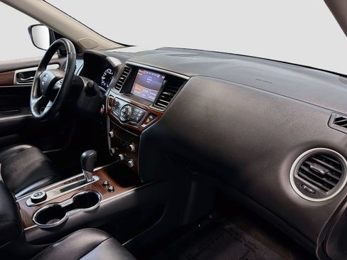 Used 2019 Nissan Pathfinder Platinum AWD/4WD image 34