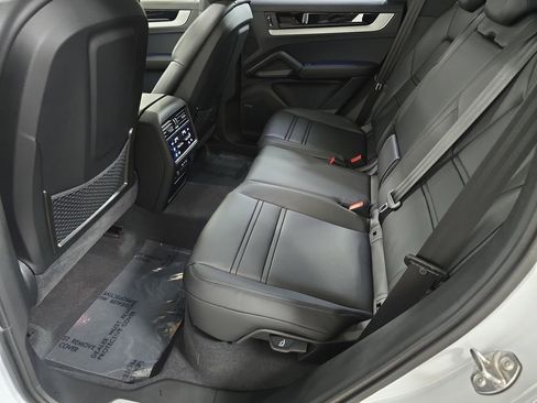 New 2026 Porsche Cayenne S image 24