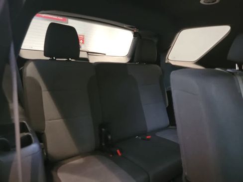 Used 2023 Chevrolet Traverse LT AWD/4WD image 19