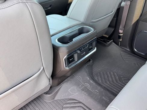 Used 2024 Chevrolet Silverado 1500 LTZ w/ LTZ Premium Package AWD/4WD image 16