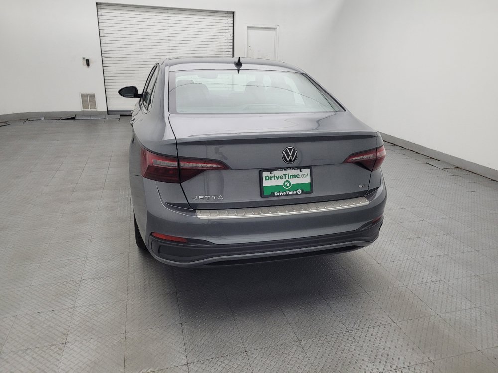 Used 2023 Volkswagen Jetta SE FWD image 6