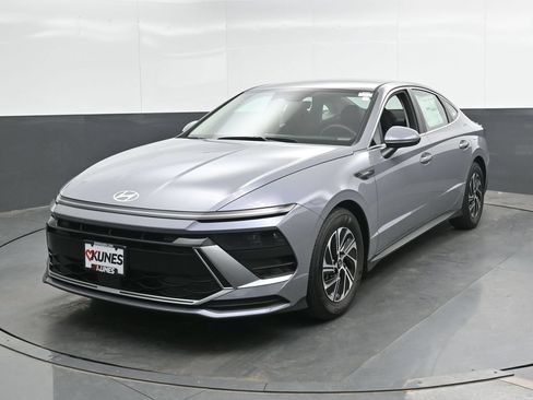 New 2026 Hyundai Sonata Blue FWD image 5