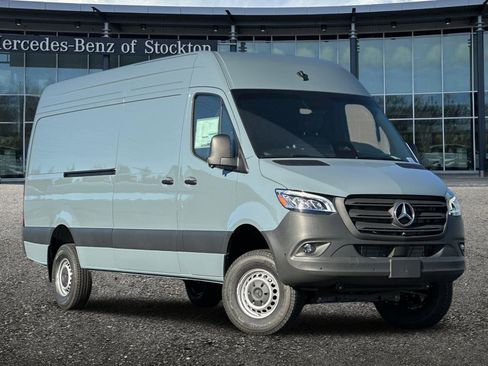 New 2026 Mercedes-Benz Sprinter 2500 image 2