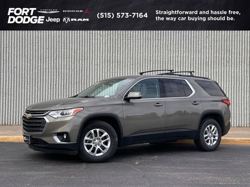 Used 2020 Chevrolet Traverse LT w/ Driver Confidence II Package AWD/4WD image 1
