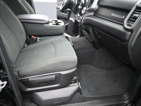 Used 2025 RAM 2500 Big Horn AWD/4WD image 21