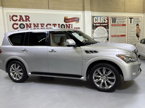Used 2013 INFINITI QX56 2WD image 4