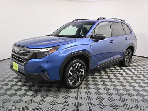 Certified 2025 Subaru Forester Premium image 2