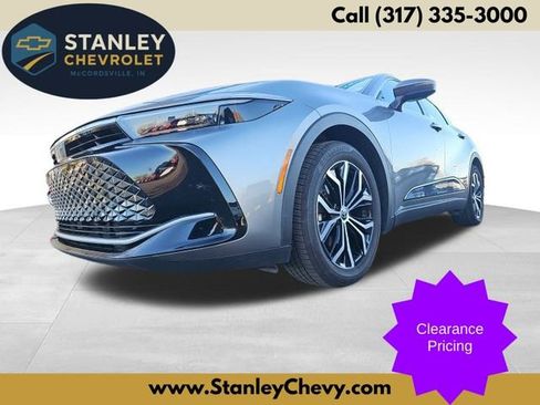 Used 2025 Toyota Crown XLE image 1