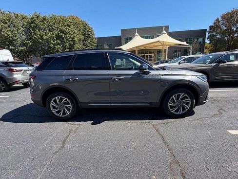 New 2026 Lincoln Corsair Premiere image 6