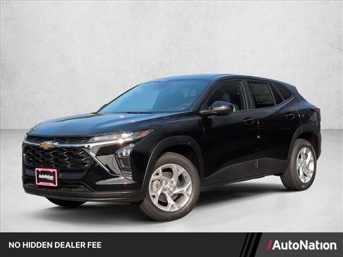New 2026 Chevrolet Trax LS w/ LS Convenience Package FWD image 1
