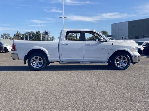 Used 2017 RAM 1500 Laramie image 26