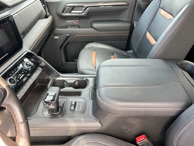 Used 2024 GMC Sierra 1500 AT4 w/ Technology Package AWD/4WD image 33