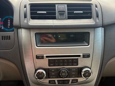 Used 2012 Ford Fusion S image 32