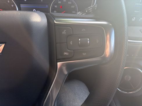 Used 2025 Chevrolet Blazer LT AWD/4WD image 19