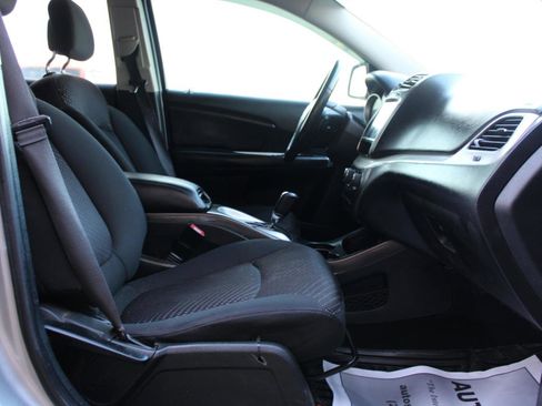 Used 2016 Dodge Journey SE w/ Flexible Seating Group image 43