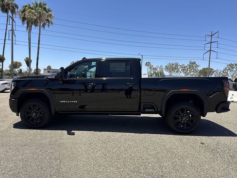 New 2026 GMC Sierra 2500 AT4 w/ AT4 Premium Plus Package AWD/4WD image 5