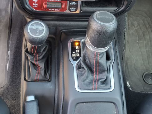 Used 2023 Jeep Gladiator Rubicon w/ LED Lighting Group AWD/4WD image 21