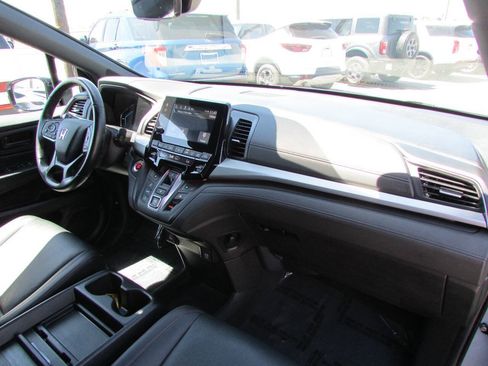 Used 2024 Honda Odyssey Sport image 17