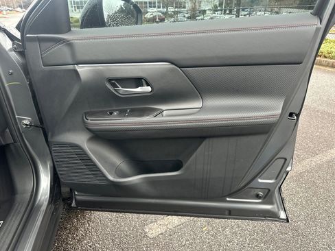 New 2026 Nissan Kicks SR w/ Cold Weather Package FWD image 14