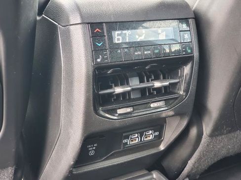 Used 2022 Jeep Grand Cherokee L Limited AWD/4WD image 26