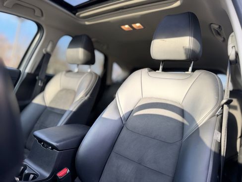 Used 2018 MAZDA CX-5 Touring w/ Preferred Equipment Package image 16