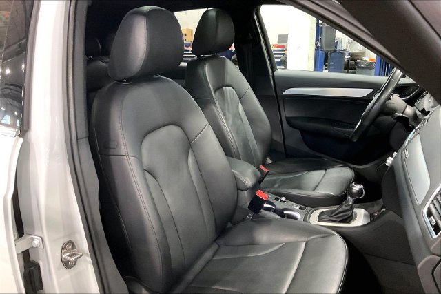 Used 2018 Audi Q3 2.0T Premium Plus w/ Premium Plus Package AWD/4WD image 7