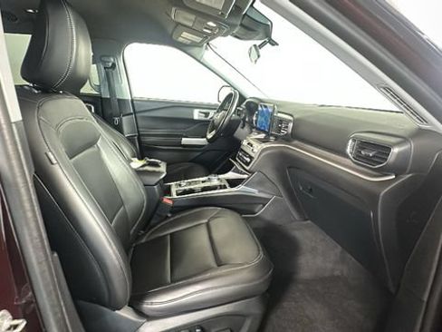 Used 2022 Ford Explorer XLT AWD/4WD image 29