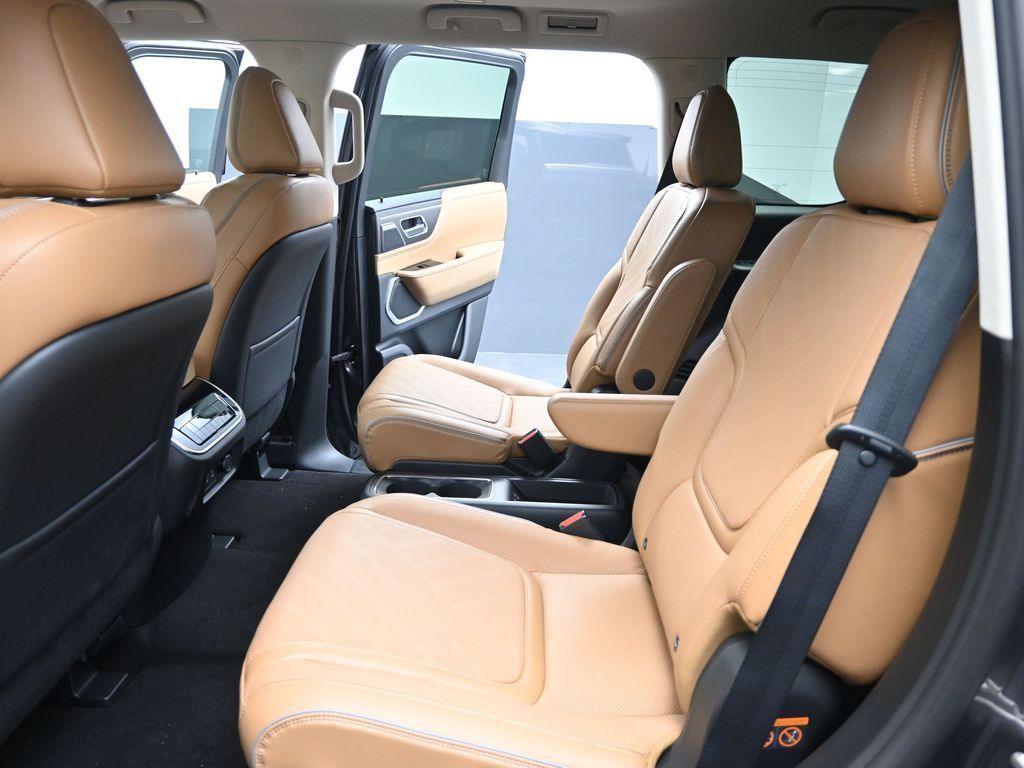 New 2026 INFINITI QX80 Luxe w/ Cargo Package AWD/4WD image 10