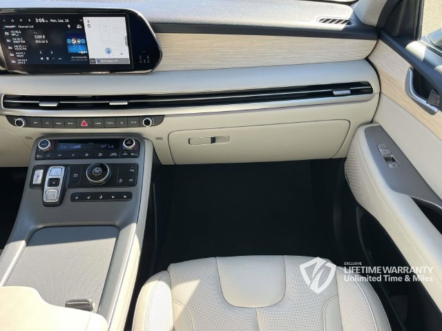 Used 2024 Hyundai Palisade Limited FWD image 23