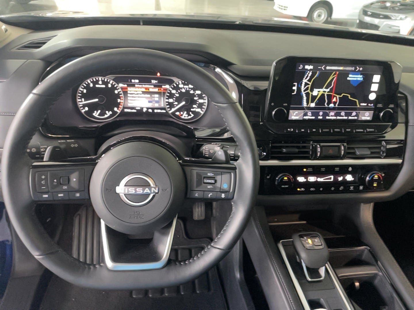 Used 2025 Nissan Pathfinder SL w/ SL Premium Package AWD/4WD image 16