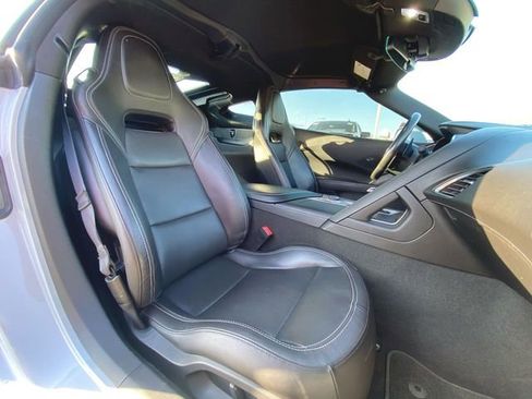 Used 2019 Chevrolet Corvette Stingray Coupe w/ 1LT RWD image 25