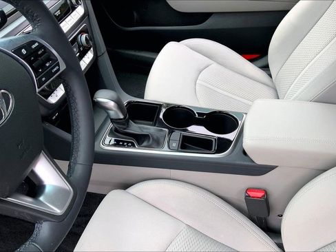 Used 2018 Hyundai Sonata SEL FWD image 13