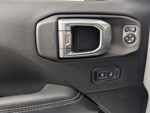 Used 2023 Jeep Wrangler Unlimited Sahara w/ LED Lighting Group AWD/4WD image 16