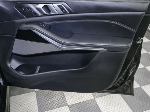 Used 2019 BMW X5 xDrive50i w/ M Sport Package AWD/4WD image 22