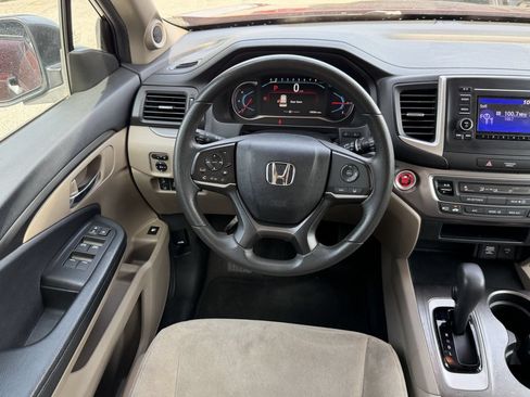 Used 2019 Honda Pilot LX image 13