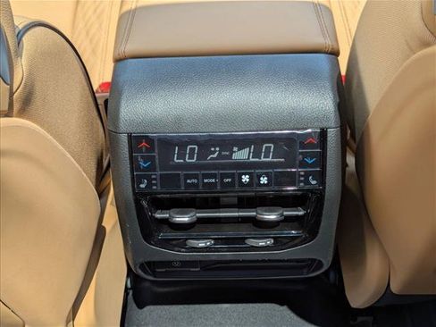 Used 2024 Jeep Grand Cherokee Summit w/ Adv Protech Group IV AWD/4WD image 17