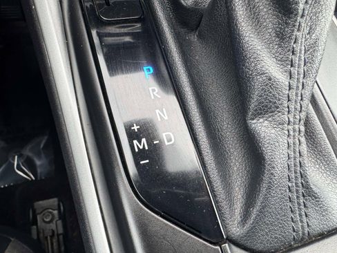 Used 2022 Toyota Highlander XLE image 32