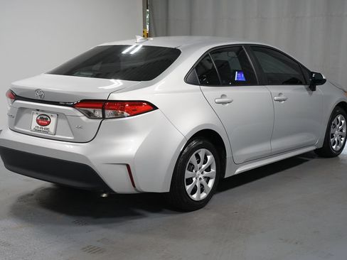 Used 2024 Toyota Corolla LE FWD image 8