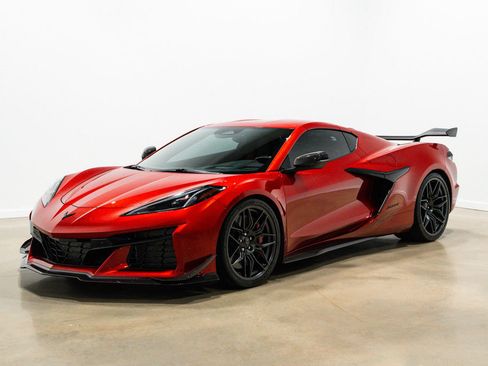 Used 2025 Chevrolet Corvette Z06 w/ Z07 Performance Package RWD image 93
