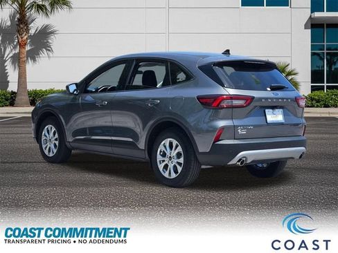 Used 2025 Ford Escape Active w/ Tech Pack #1 FWD image 8