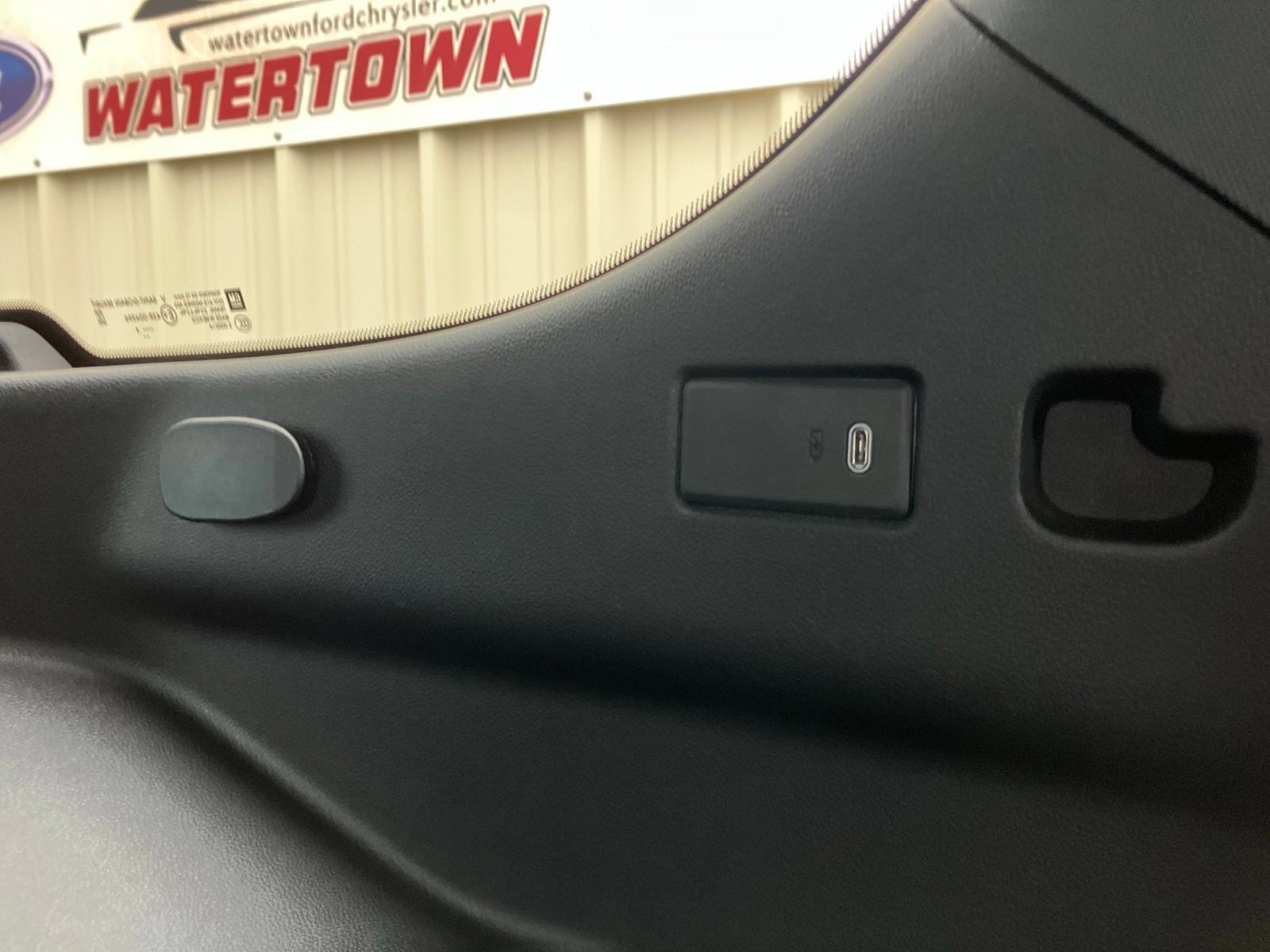Used 2025 GMC Yukon Denali AWD/4WD image 22