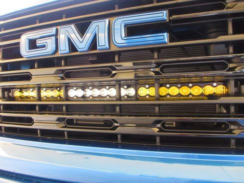 Used 2023 GMC Sierra 1500 Elevation AWD/4WD image 8