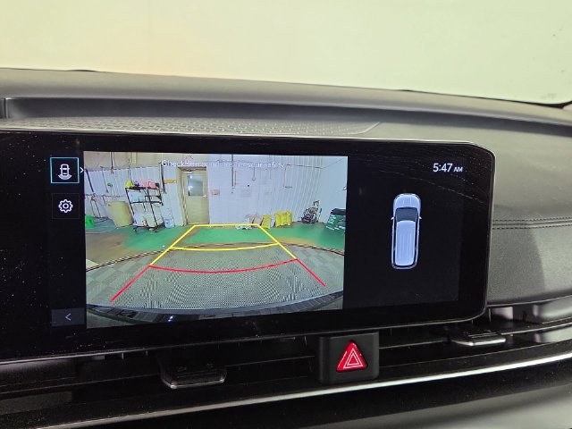 Certified 2026 Kia Carnival LXS FWD image 18