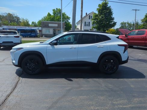 Certified 2024 Chevrolet Trax ACTIV w/ Sunroof Package FWD image 5