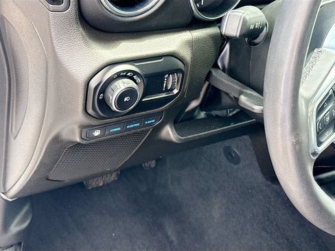 Used 2023 Jeep Wrangler Unlimited Sahara w/ Cold Weather Group AWD/4WD image 11