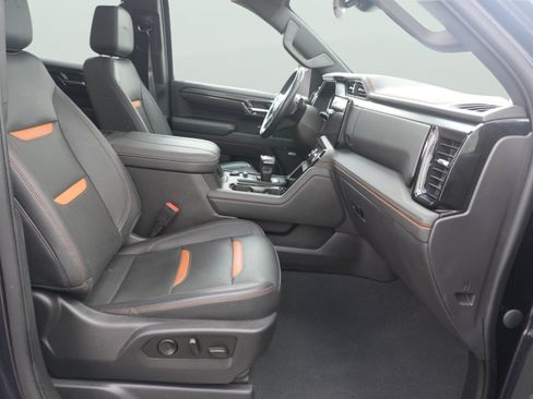 Used 2023 GMC Sierra 1500 AT4 w/ AT4 Premium Package AWD/4WD image 22
