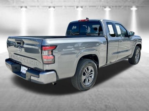 Certified 2025 Nissan Frontier SV RWD image 6