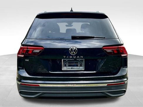 Used 2023 Volkswagen Tiguan SE image 6